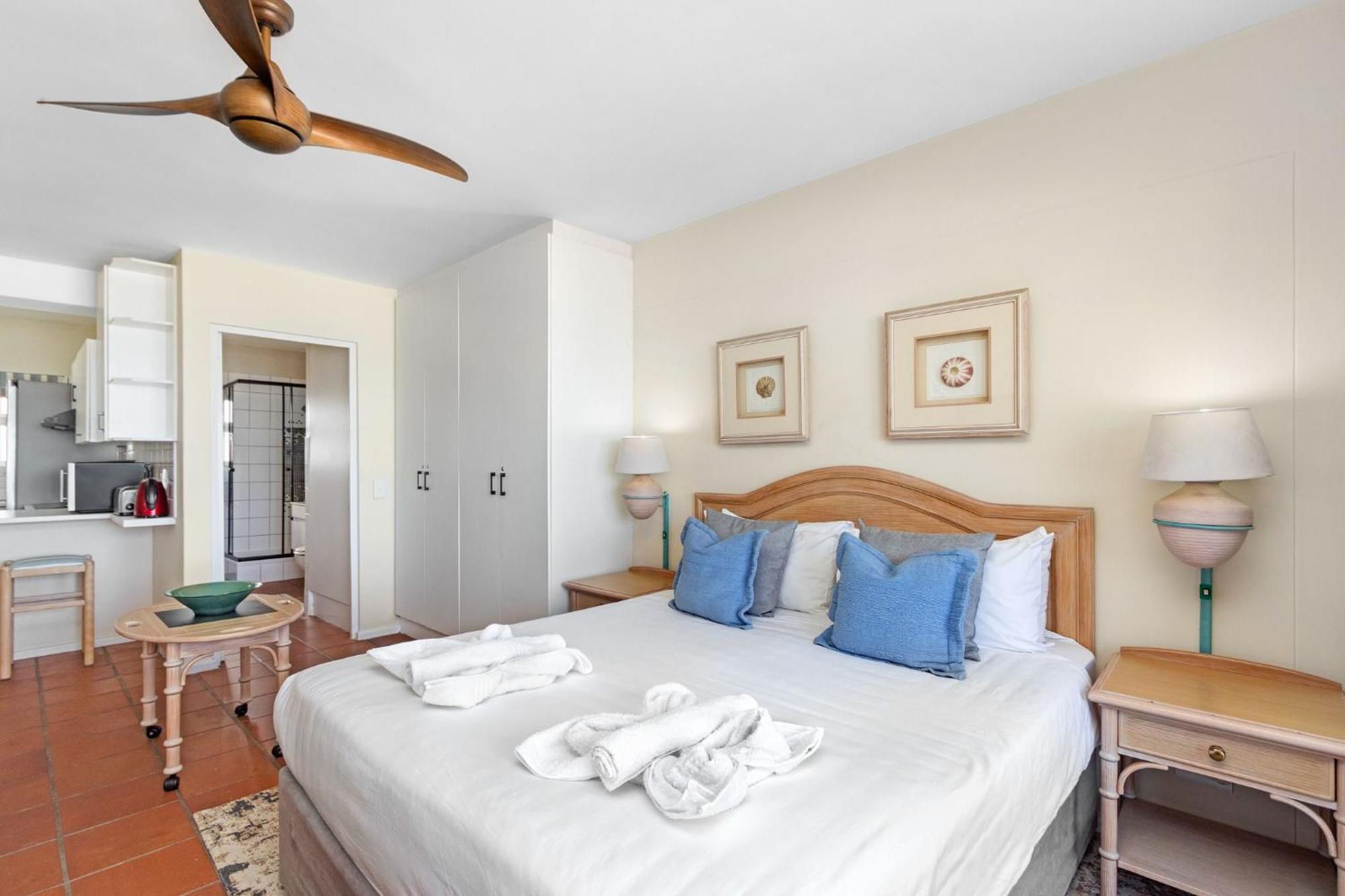 Apartment Sea Spray A410 By Host Agents Cape Town